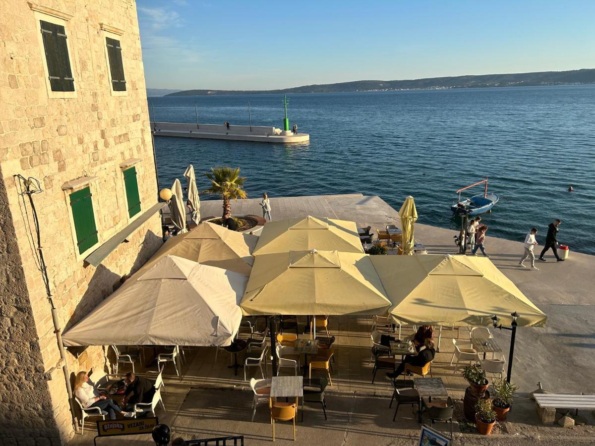 Portside Apartment Kastela Ngoại thất bức ảnh