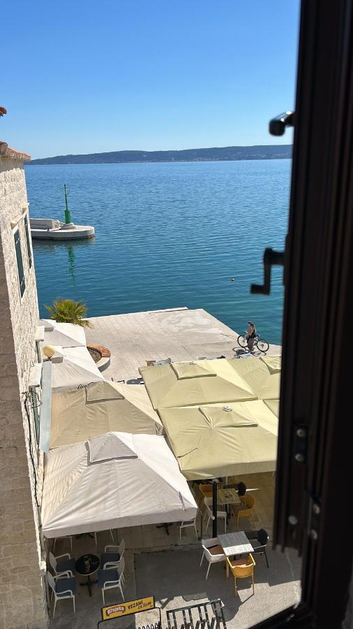 Portside Apartment Kastela Ngoại thất bức ảnh