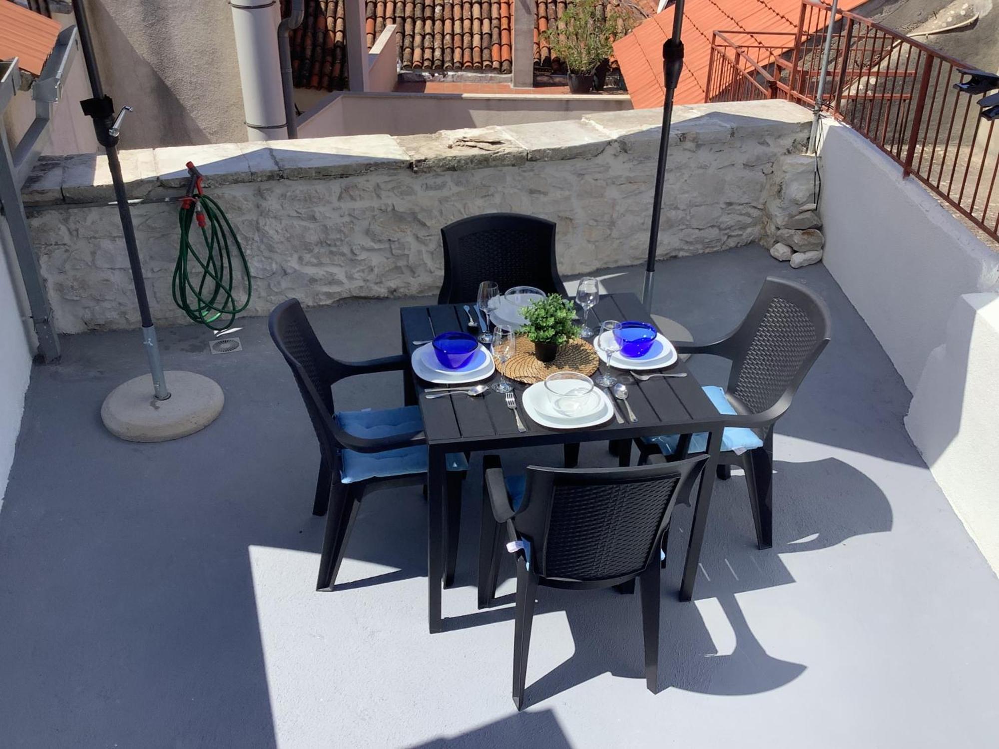 Portside Apartment Kastela Ngoại thất bức ảnh
